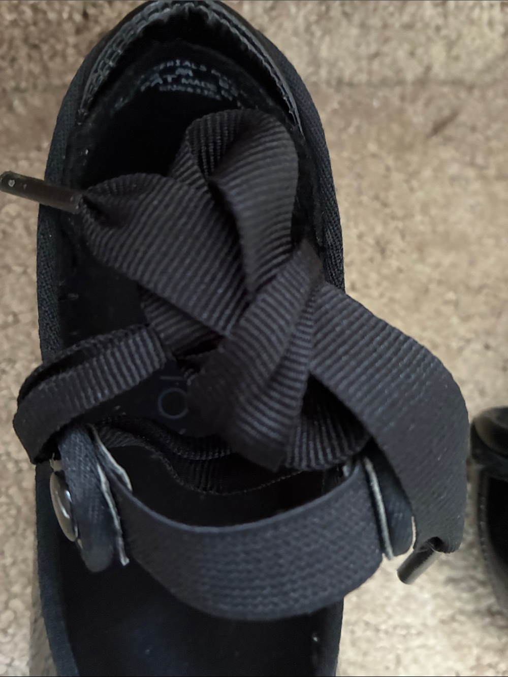 Capezio Girls Tap Dance Shoes -Black Patent Elastic & Ribbon Tie- 10.5 - Picture 4 of 6